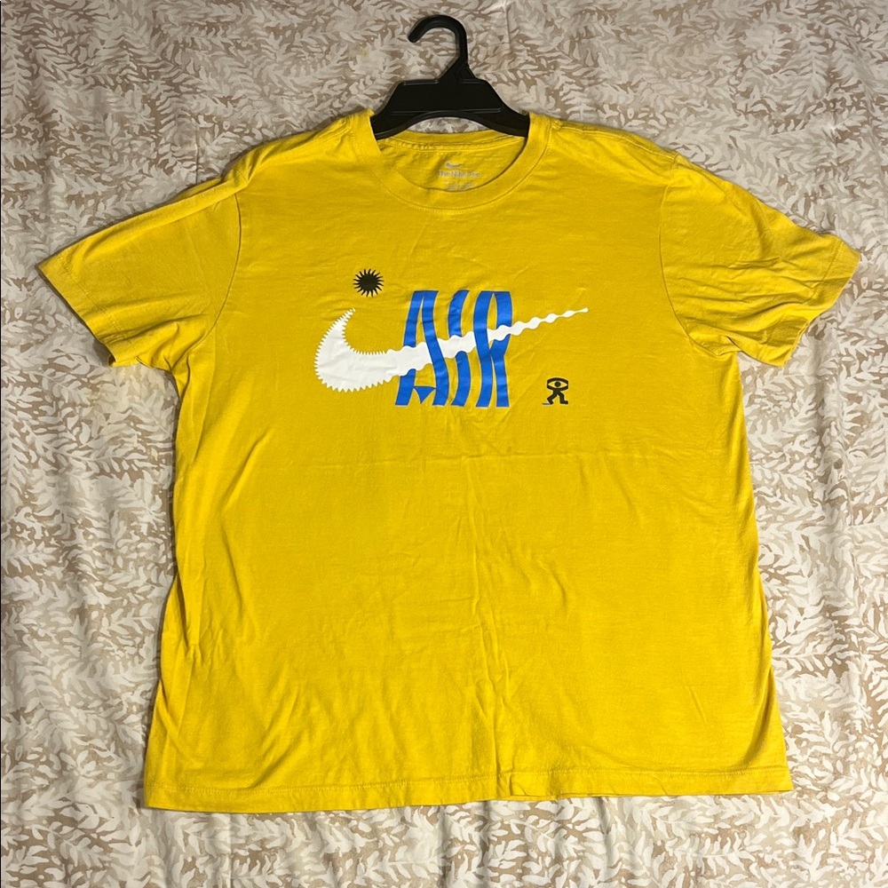 Nike Yellow and Blue Graphic Men's Tee